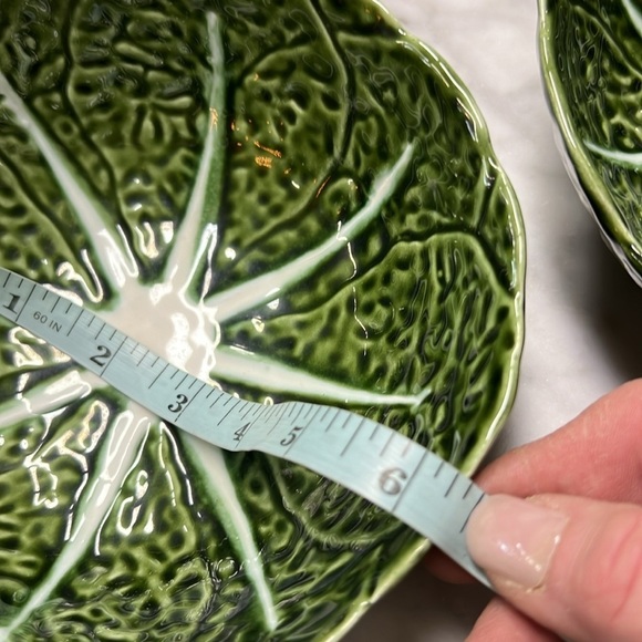 Cabbage Leaf Tureen Set. Tureen, Lid, Ladle, Four Bowls. Ceramic from Portugal - Picture 12 of 15